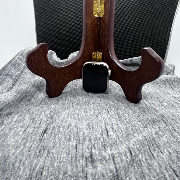 Apple Watch Series 8 41mm Silverlight - Picture 11 of 12